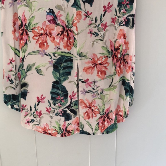 Floral sleeveless blouse - Picture 8 of 9